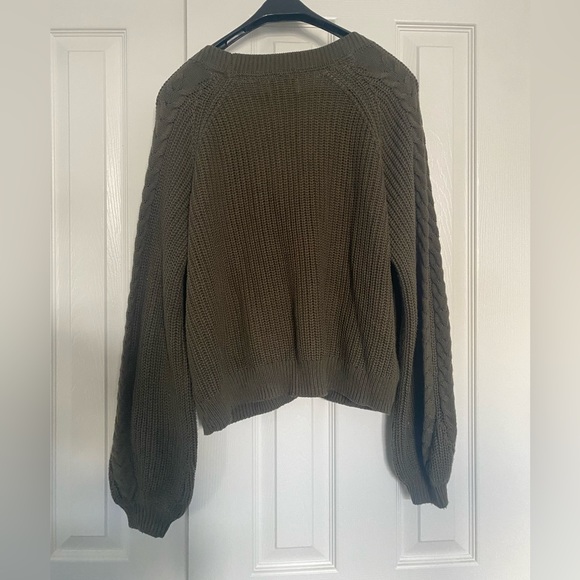 Lightweight knit cardigan size Large - Picture 2 of 3